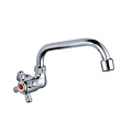 Hot Sell Classic Classic Classic Classic Crome Plact Hot Water Saving Sink Torneira de cozinha